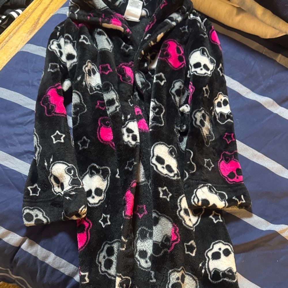 Monster High Black and Pink Hooded Robe size 7/8